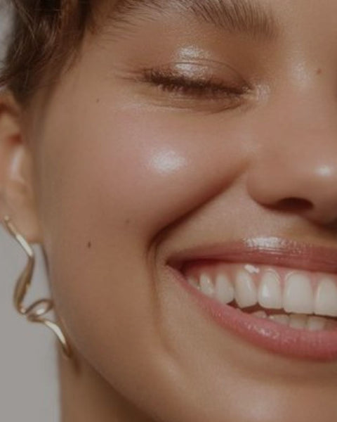 Warum sind meine Zähne gelb? Die häufigsten Ursachen & was wirklich hilft