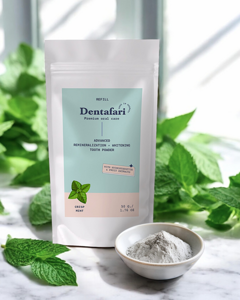 Dentafari Zahnpulver Crisp Mint Refill-Beutel mit frischer Minze und einer Schale Zahnpulver